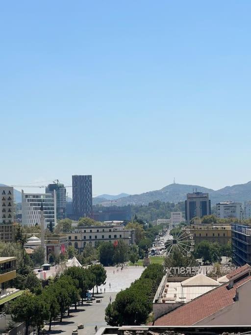 Julio Center Tiranë